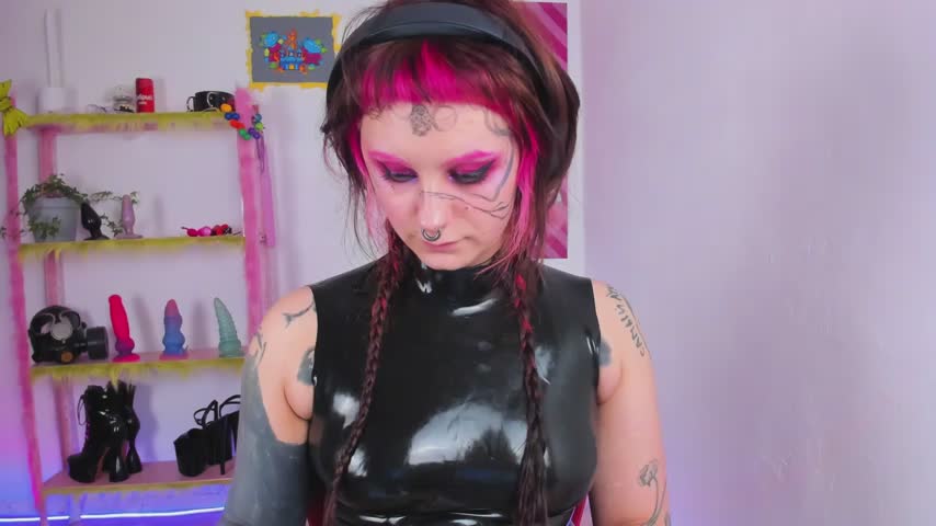 Lady_sontse_ Cam Show Recorded 2025-05-07