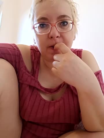 LeonaCrystal Cam Show Recorded 2025-05-07