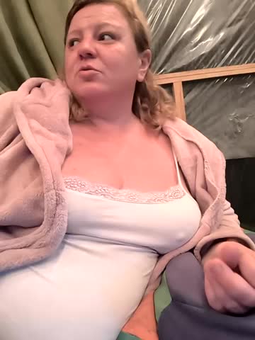 Jusichka Cam Show Recorded 2025-05-07