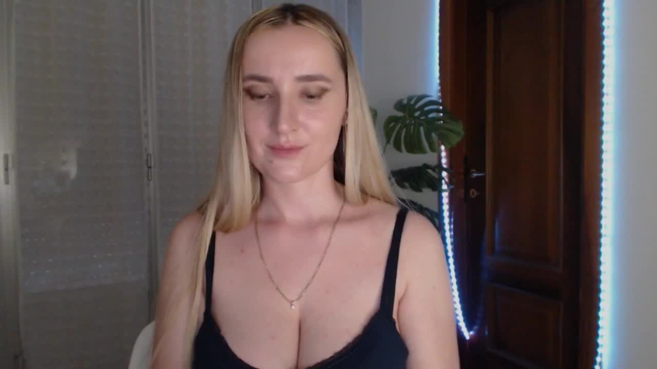 Alina-Lovely Cam Show Recorded 2025-05-07