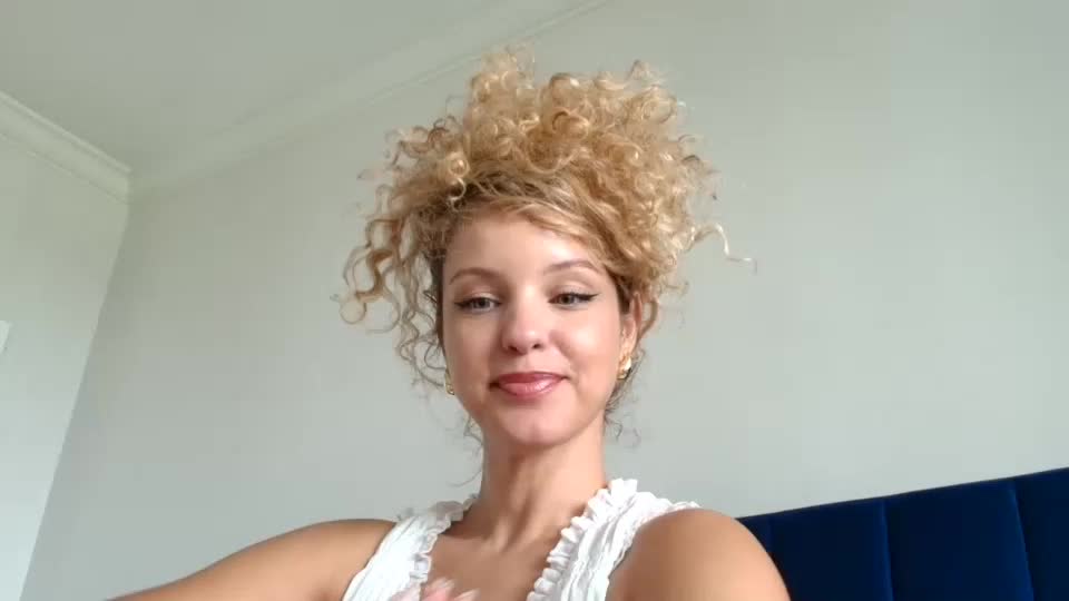 Theislandgirl Cam Show Recorded 2025-05-07