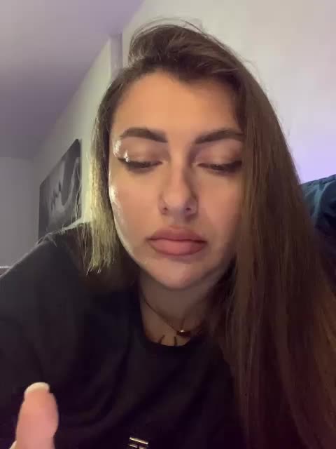 WILDGIRL Cam Show Recorded 2025-05-07