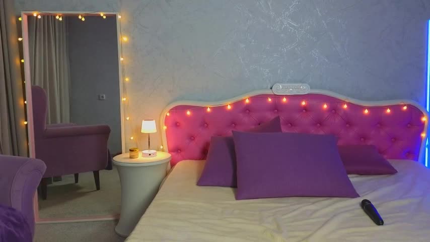 Ariana_Petite Cam Show Recorded 2025-05-07