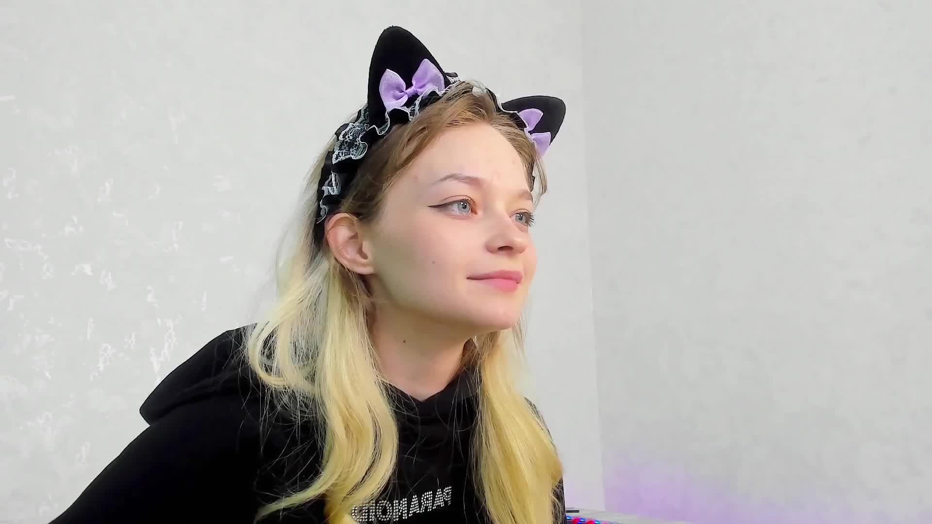 Vialeta-baby Cam Show Recorded 2025-05-07