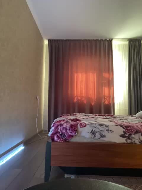 PALMIIRA Cam Show Recorded 2025-05-07