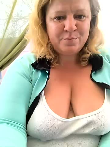 Jusichka Cam Show Recorded 2025-05-07