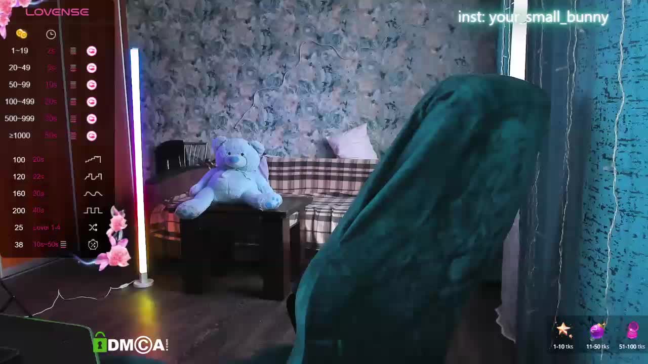 Your-small-bunny Cam Show Recorded 2025-05-07