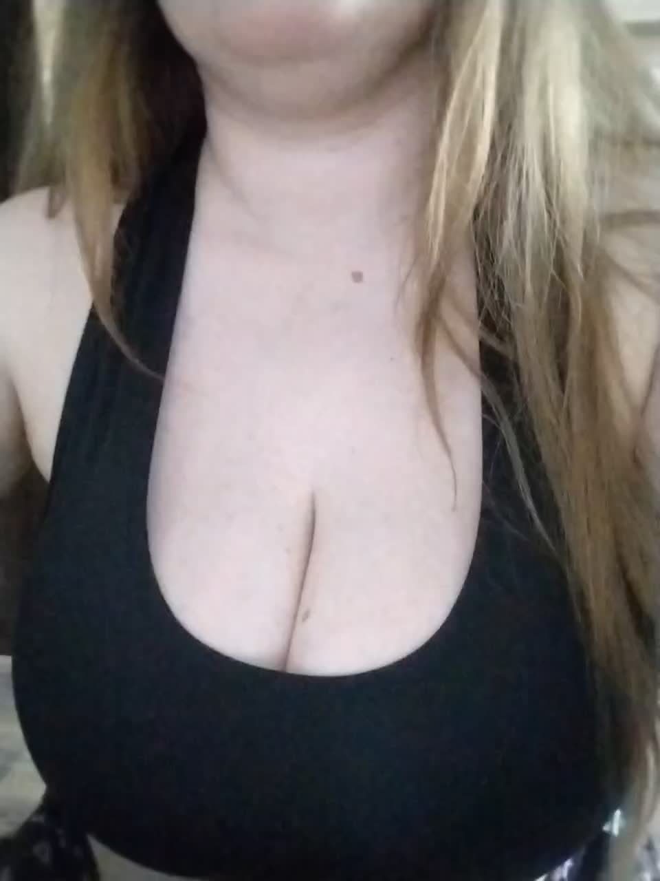 Kittywithbig Cam Show Recorded 2025-05-07