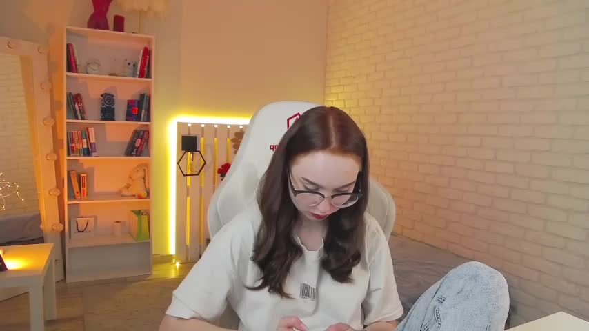 Monica_Leam Cam Show Recorded 2025-05-08