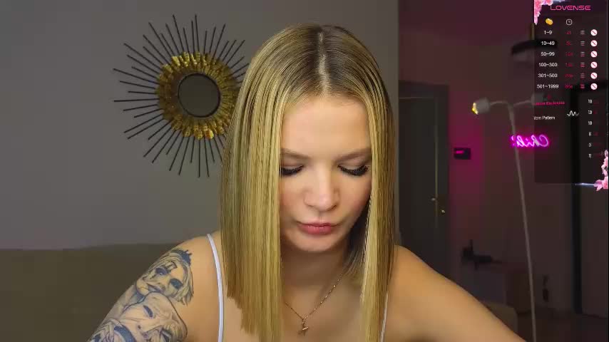 Lovely_babyy Cam Show Recorded 2025-05-08