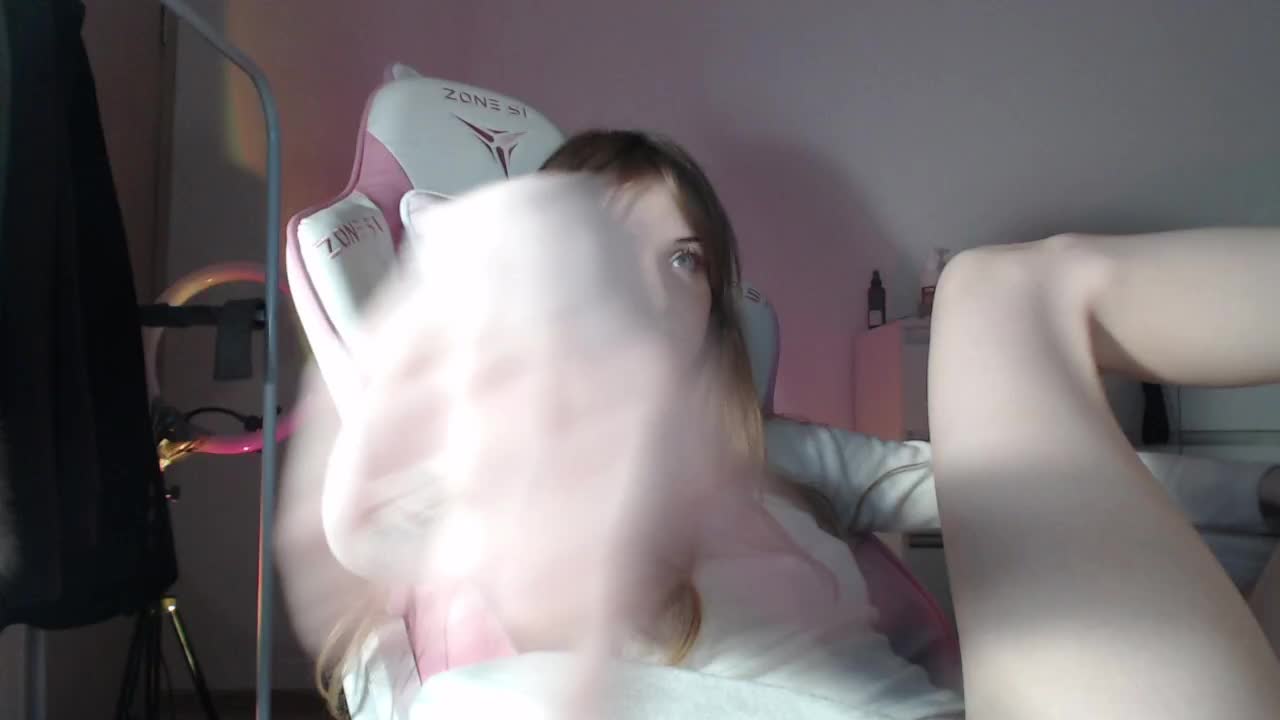 Mnepohuyy Cam Show Recorded 2025-05-08