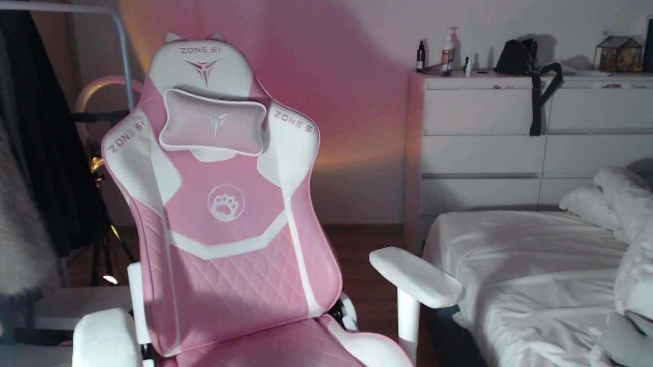 Mnepohuyy Cam Show Recorded 2025-05-08
