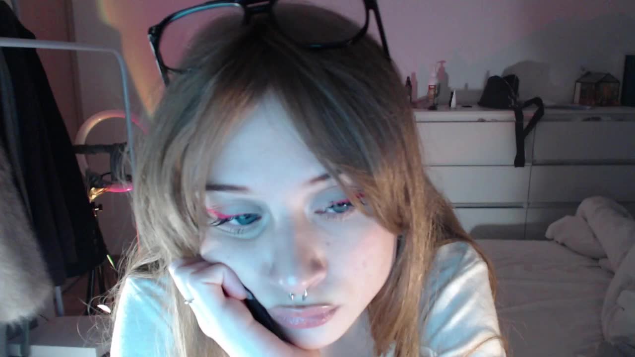 Mnepohuyy Cam Show Recorded 2025-05-08