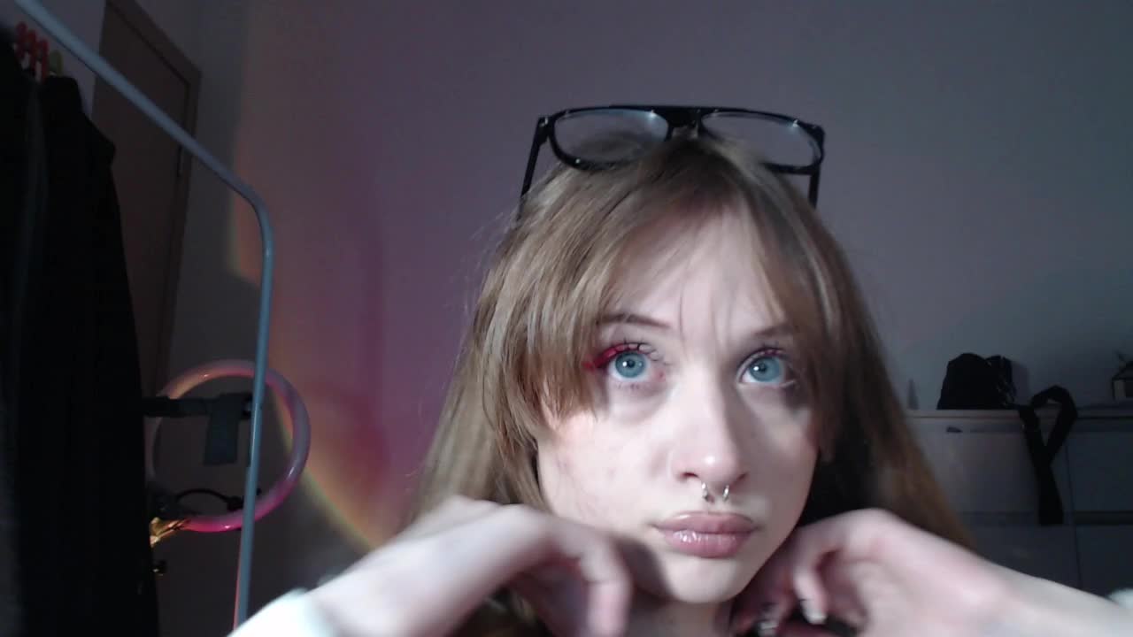 Mnepohuyy Cam Show Recorded 2025-05-08