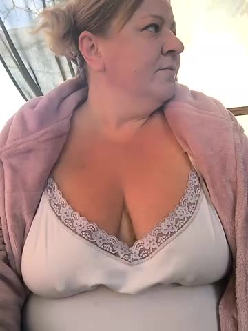 Jusichka Cam Show Recorded 2025-05-08