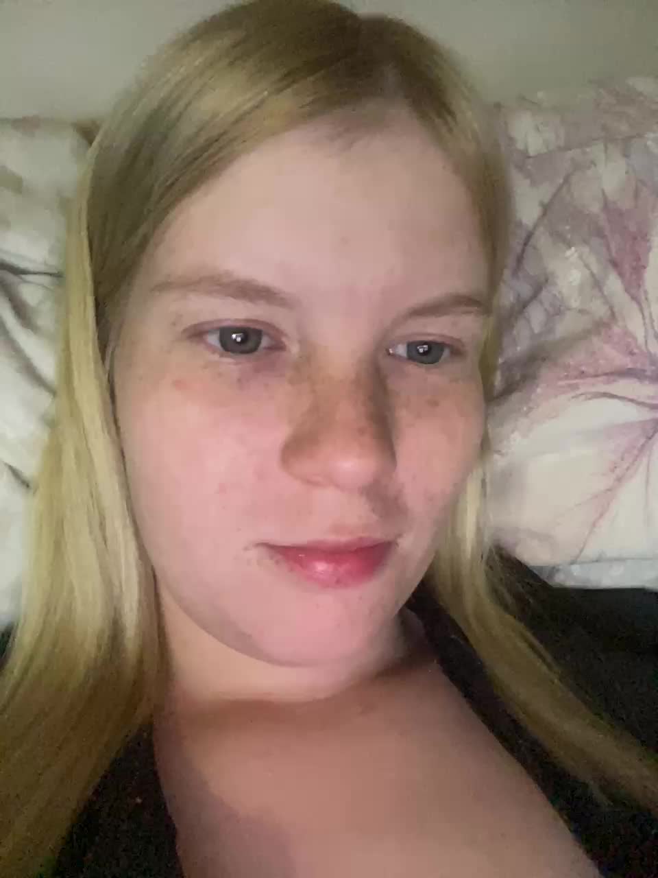 Amelia2004 Cam Show Recorded 2025-05-08