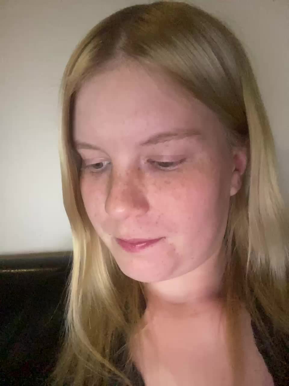 Amelia2004 Cam Show Recorded 2025-05-08
