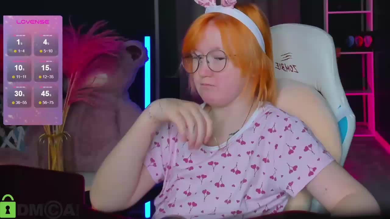 Sara-Moor Cam Show Recorded 2025-05-08