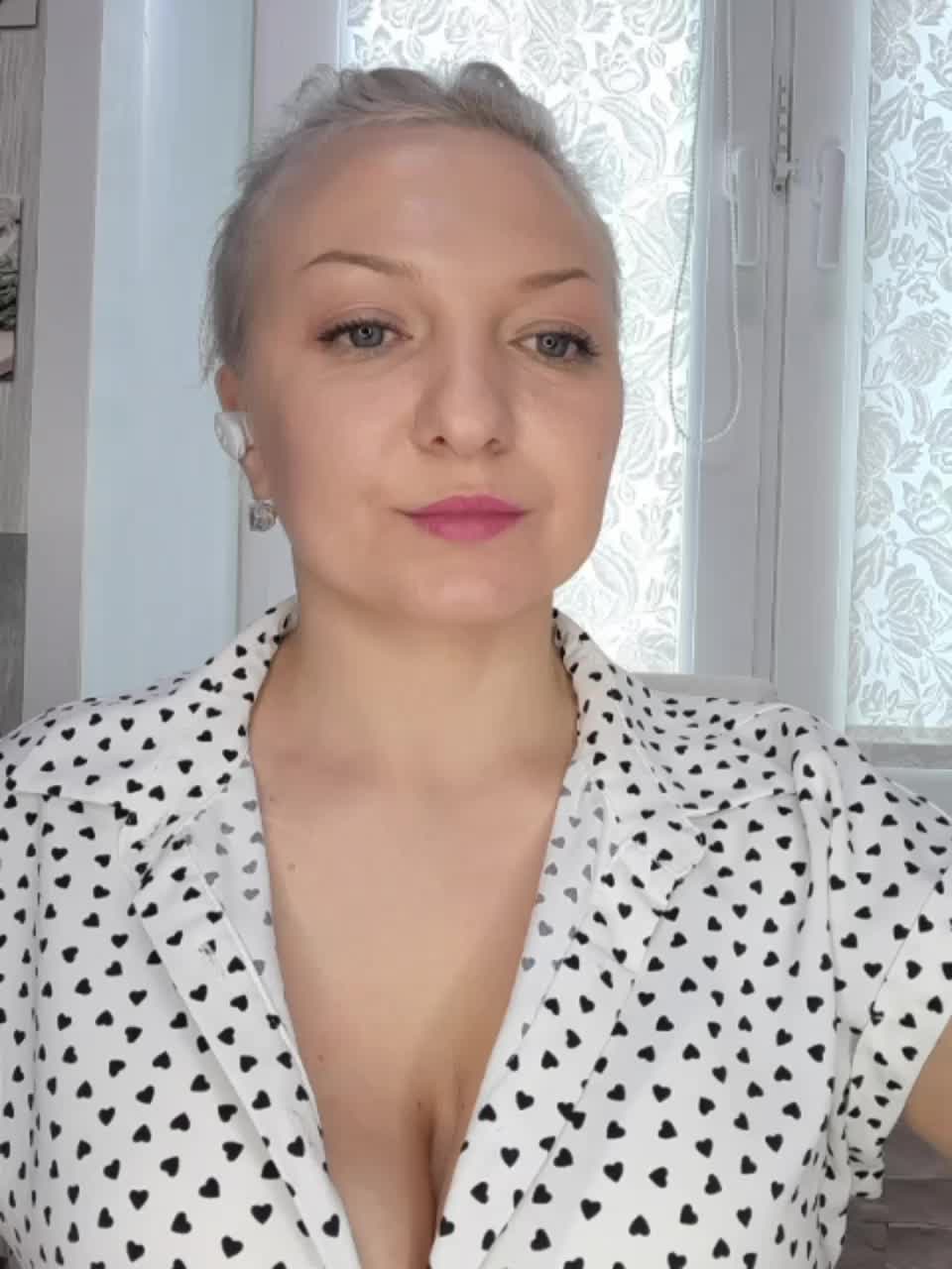 Anesteishen Cam Show Recorded 2025-05-08