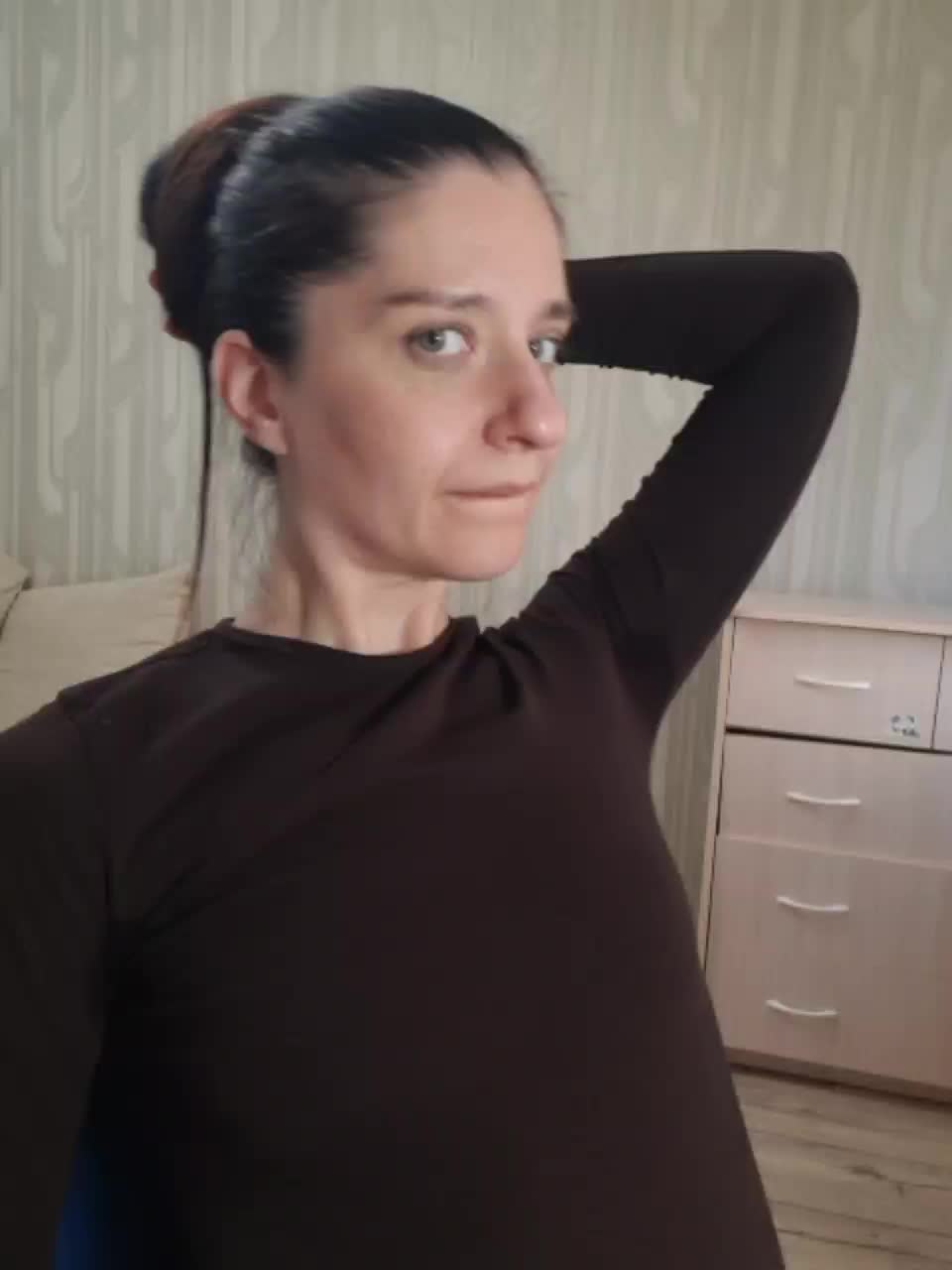 BellaTasty Cam Show Recorded 2025-05-08