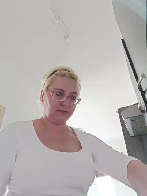 LeonaSplash Cam Show Recorded 2025-05-08