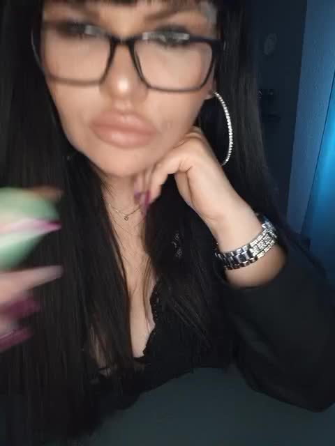 Brunetochkaaa Cam Show Recorded 2025-05-09