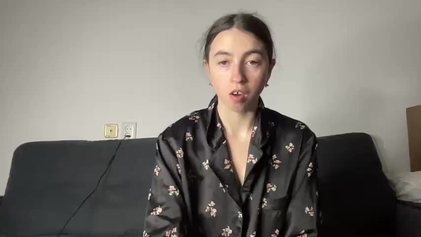 Iren_ferrari Cam Show Recorded 2025-05-09