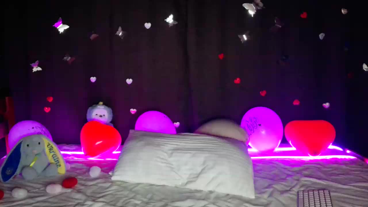 Touche_Me Cam Show Recorded 2025-05-09