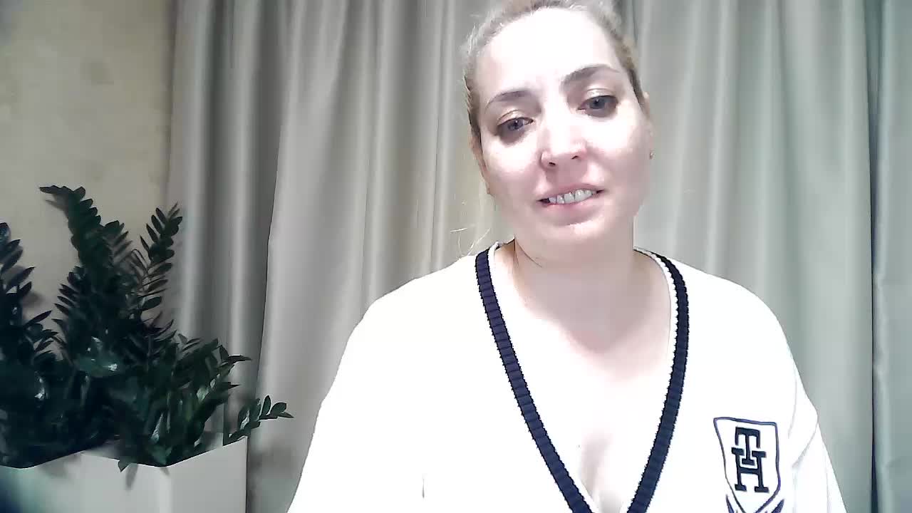 Mariska-kiska Cam Show Recorded 2025-05-09