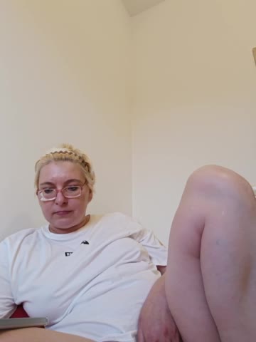 LeonaSplash Cam Show Recorded 2025-05-10