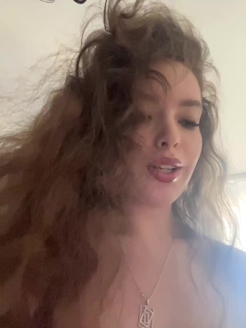 YourLadyyy Cam Show Recorded 2025-05-10