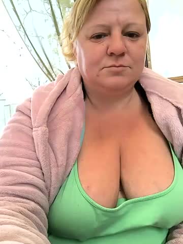 Jusichka Cam Show Recorded 2025-05-10