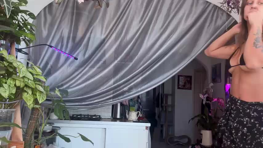 Sasha_moormeoow Cam Show Recorded 2025-05-10