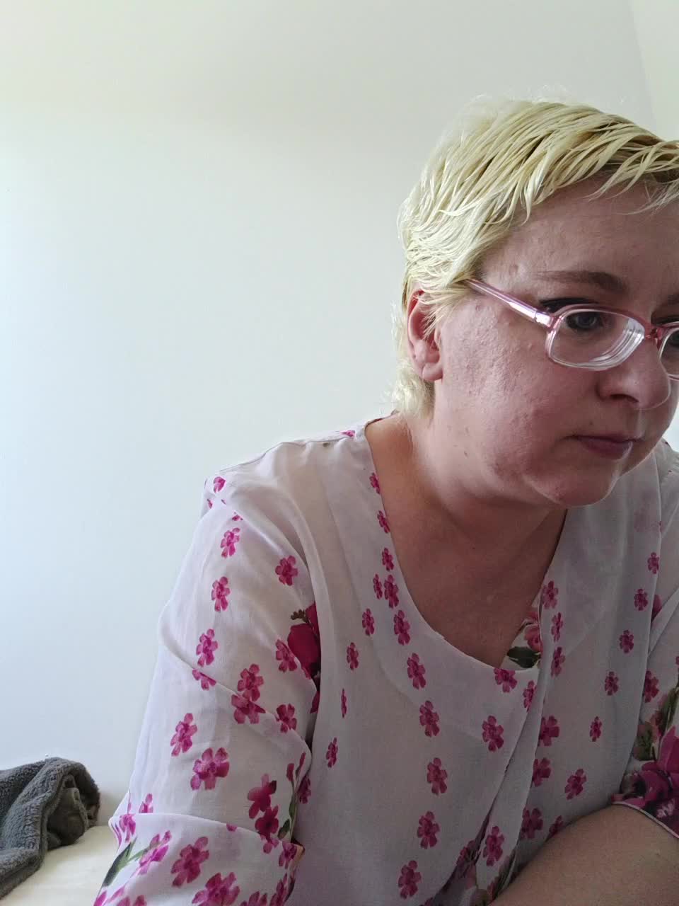 LeonaSplash Cam Show Recorded 2025-05-10