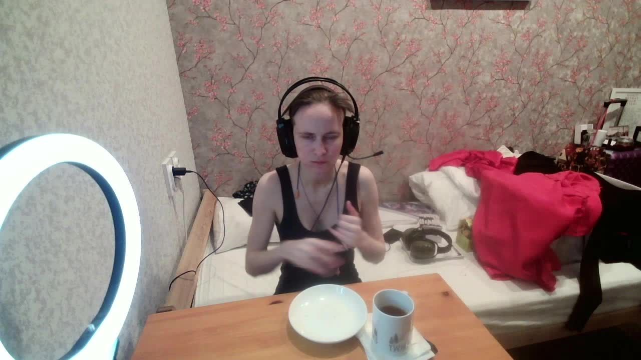 Magretta_Dering Cam Show Recorded 2025-05-10