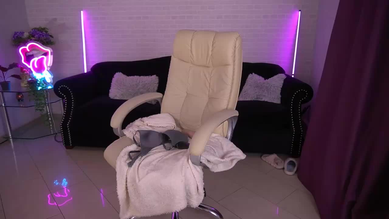 DaenerysDaen Cam Show Recorded 2025-05-10