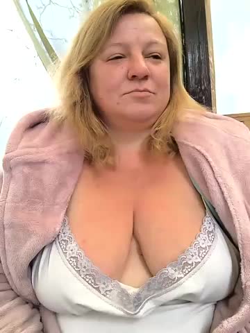 Jusichka Cam Show Recorded 2025-05-10