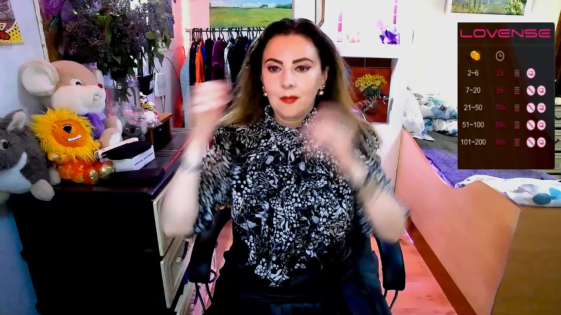 Delicecatmyau Cam Show Recorded 2025-05-10