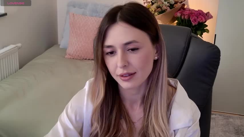 Sophie_Enzo Cam Show Recorded 2025-05-11