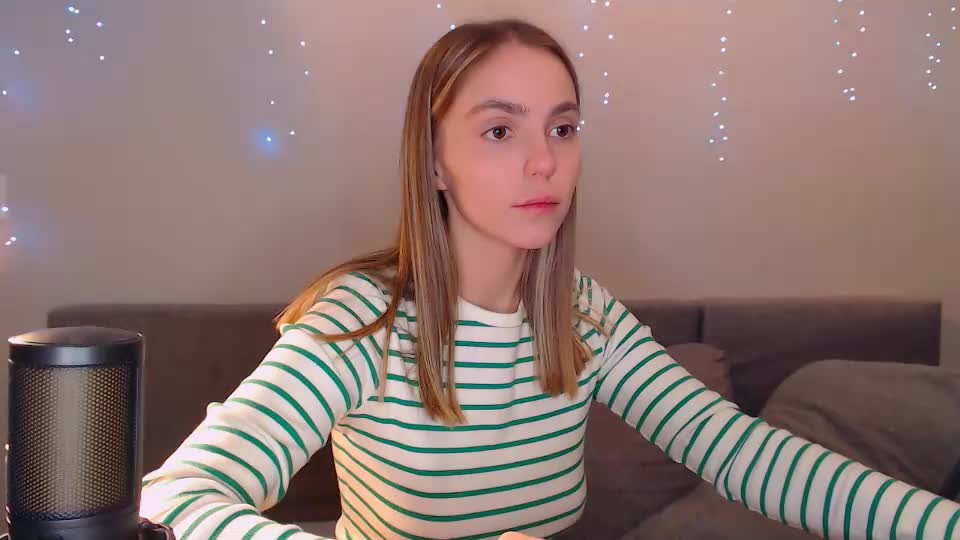 Julsweet Cam Show Recorded 2025-05-11