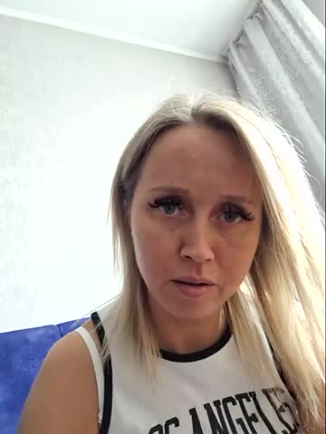 B_l_o_n_d_i_n_k_a Cam Show Recorded 2025-05-11