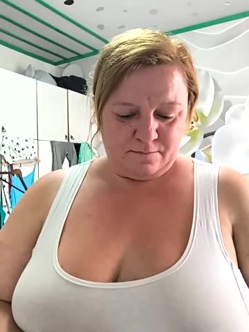 Jusichka Cam Show Recorded 2025-05-11