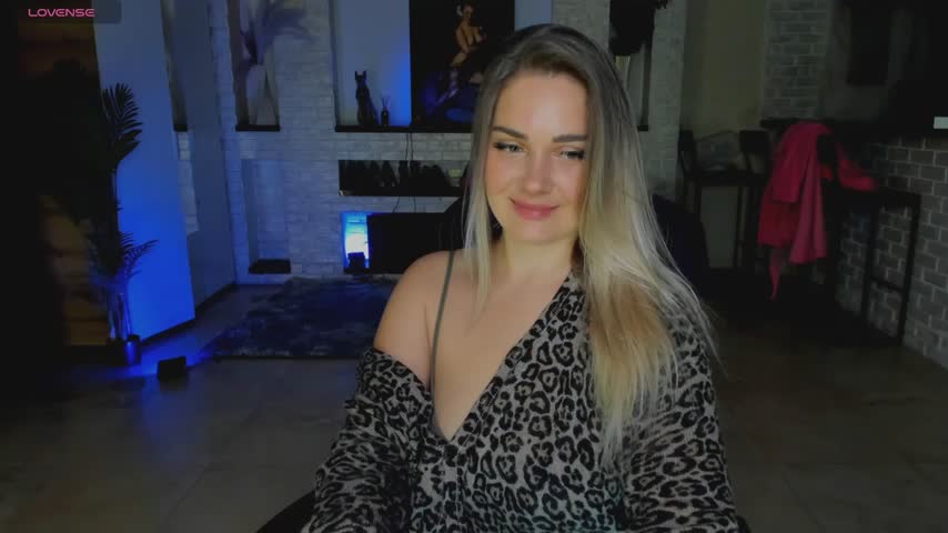 KittiLiza Cam Show Recorded 2025-05-11