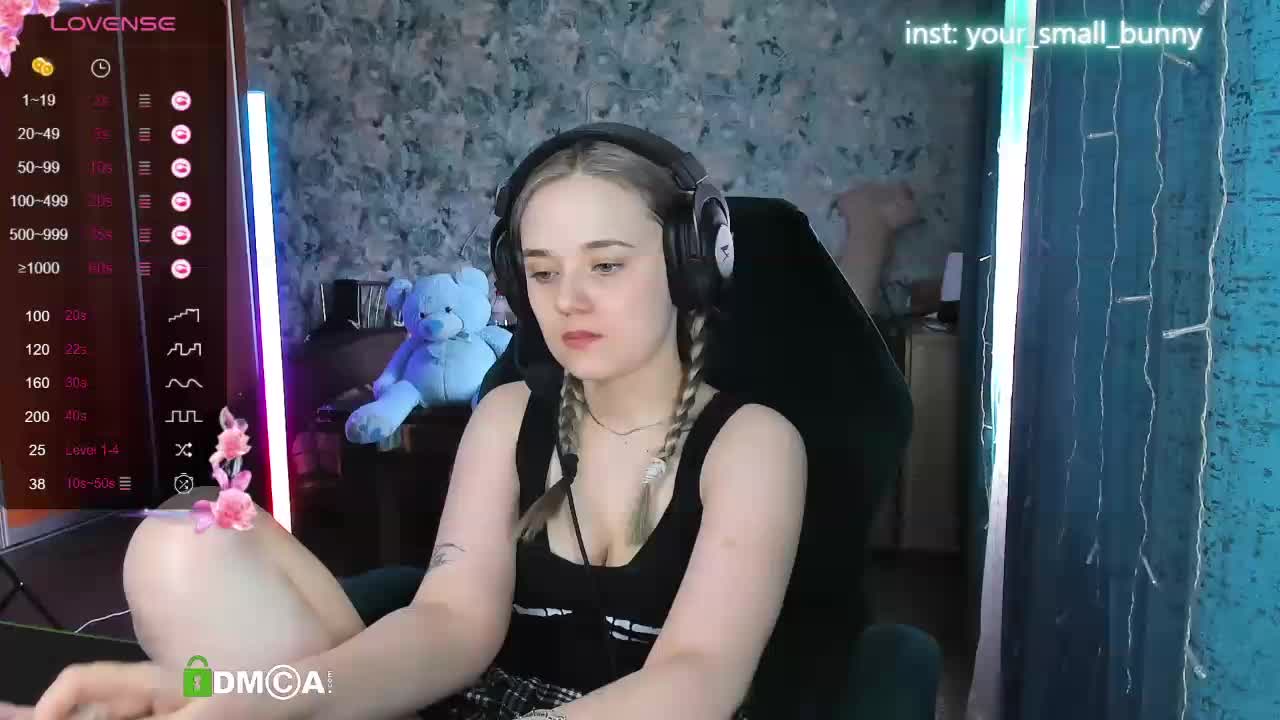 Your-small-bunny Cam Show Recorded 2025-05-12