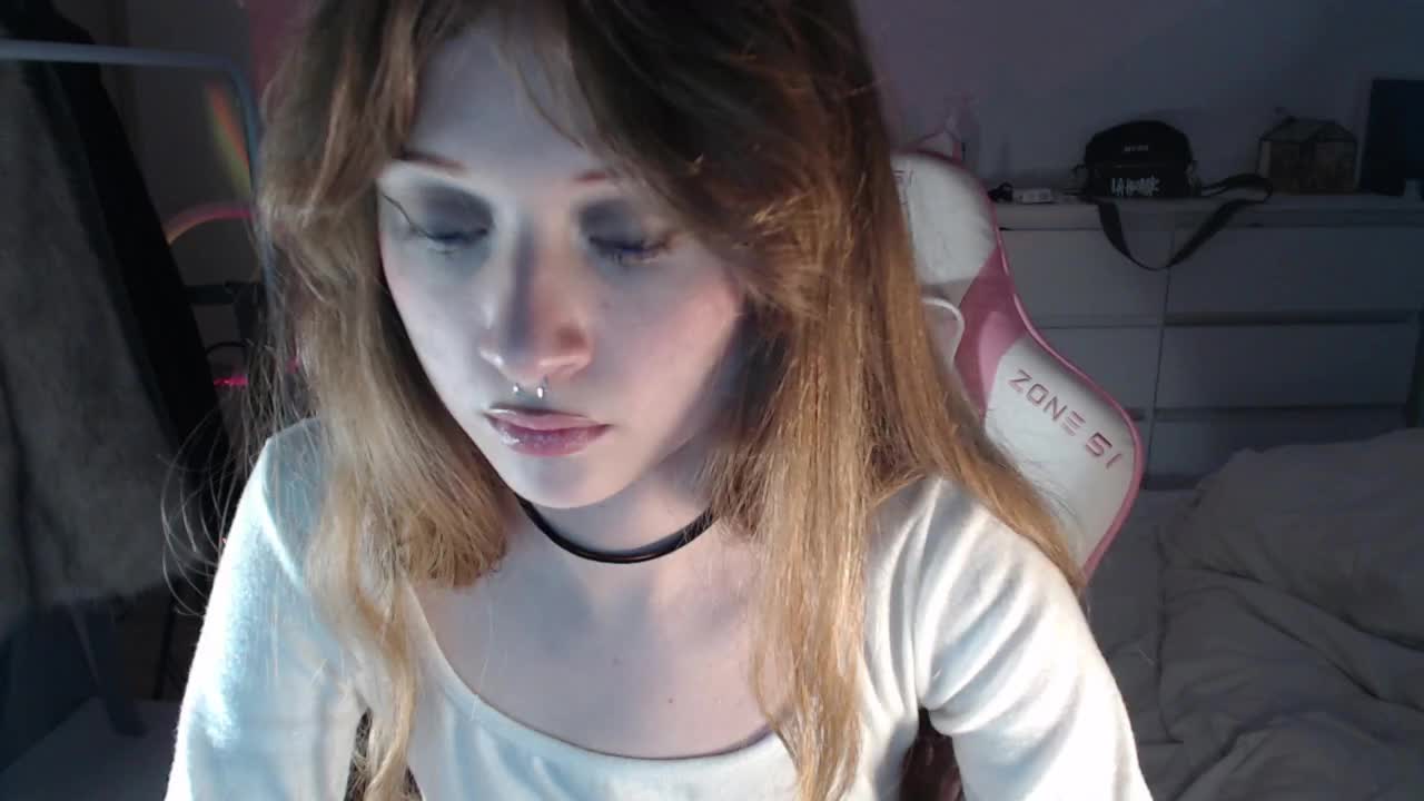 Mnepohuyy Cam Show Recorded 2025-05-12
