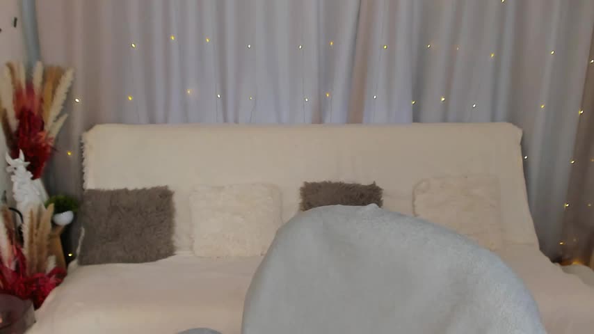 LisaMooore Cam Show Recorded 2025-05-12