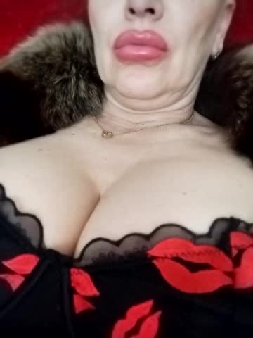 Lindaledi2 Cam Show Recorded 2025-05-12