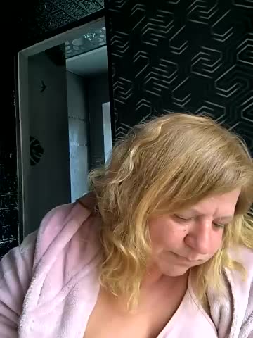 Jusichka Cam Show Recorded 2025-05-12
