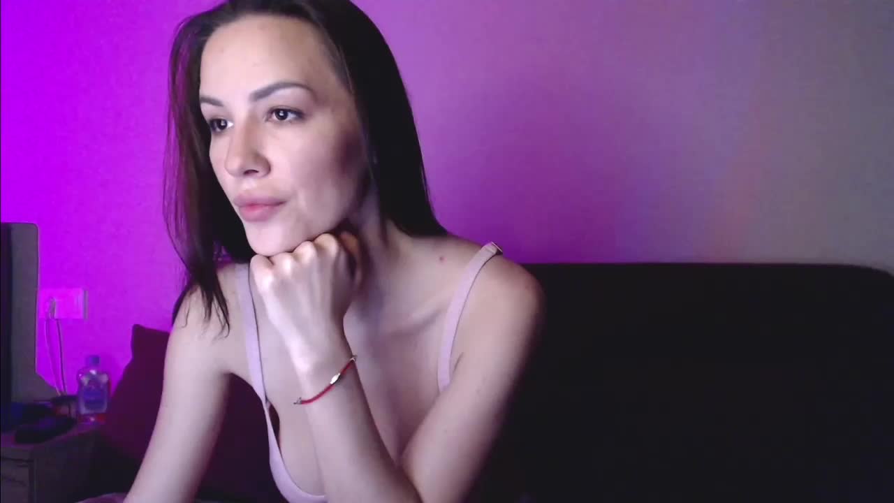 SarinnnaLuv Cam Show Recorded 2025-05-13