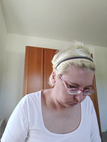 LeonaSplash Cam Show Recorded 2025-05-13